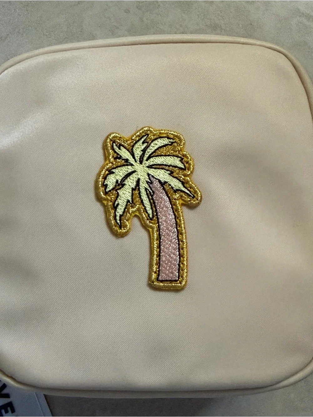NWT Stoney Clover Classic Mini Pouch in Sand Palm Patch